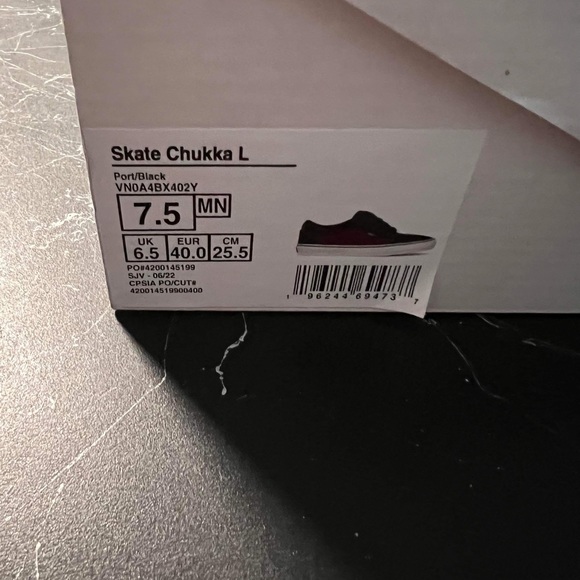 Vans Chukka Skate Shoes - Picture 3 of 7